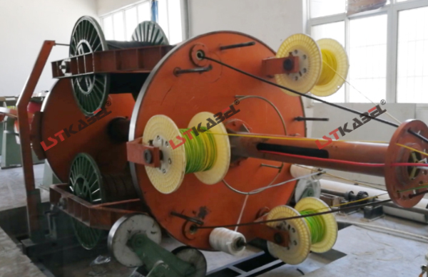 纜勝電纜生產設備近景